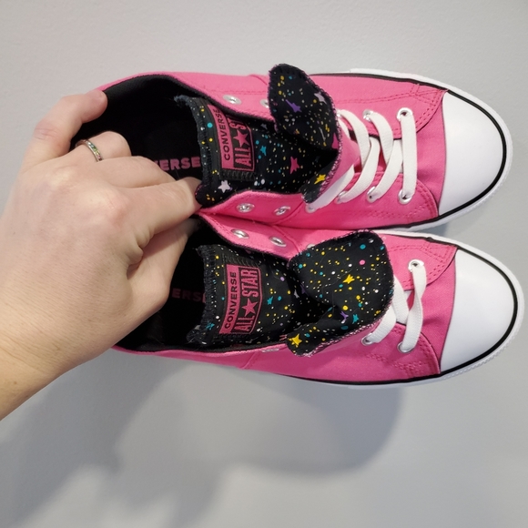 Converse - Picture 2 of 3